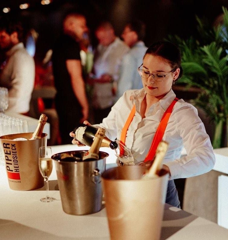 Openen champagne fles